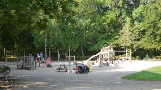 Der große Spielplatz am Rodelberg